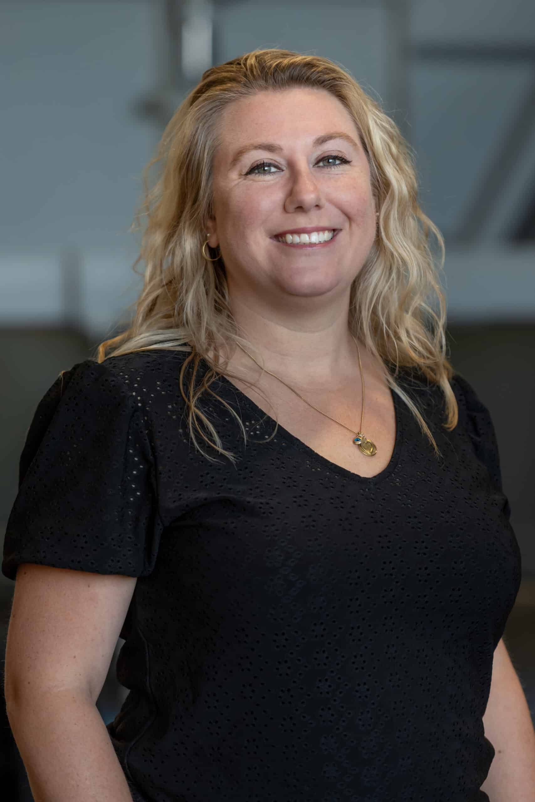 Samantha Gerritsen van Personeelszaken bij P. van Eijzeren Machinebouw B.V.
